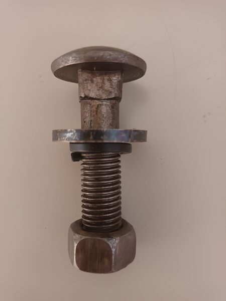 Skrūve ar uzgriezni