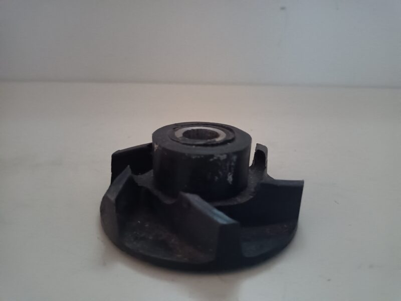 Ūdenssūkņa spārniņš