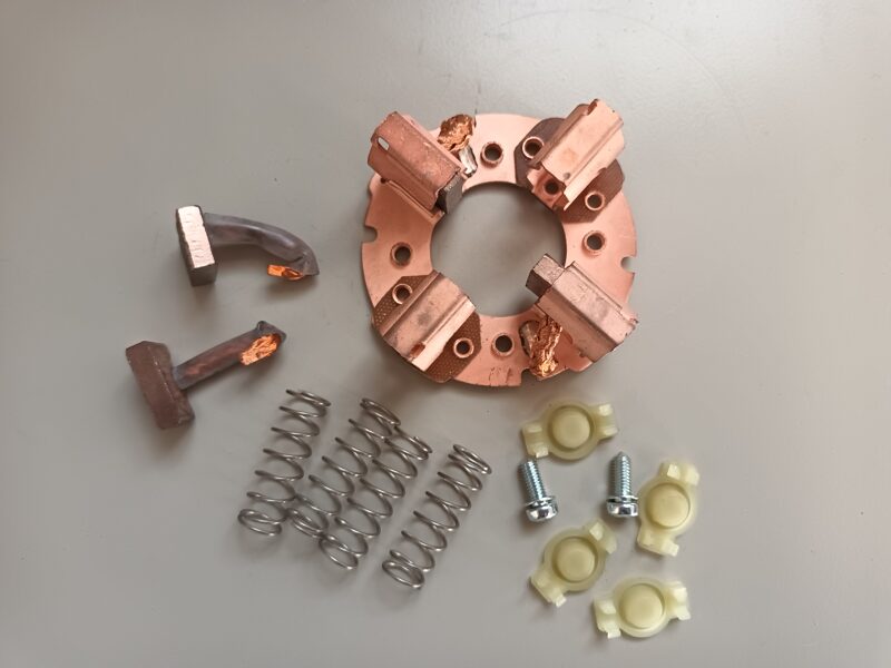 Stators(+oglītes un ogl.turētājs) 12V (AZE4183)