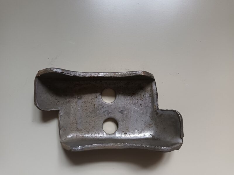 piespiedejs (sak.gum.)  JUMZ