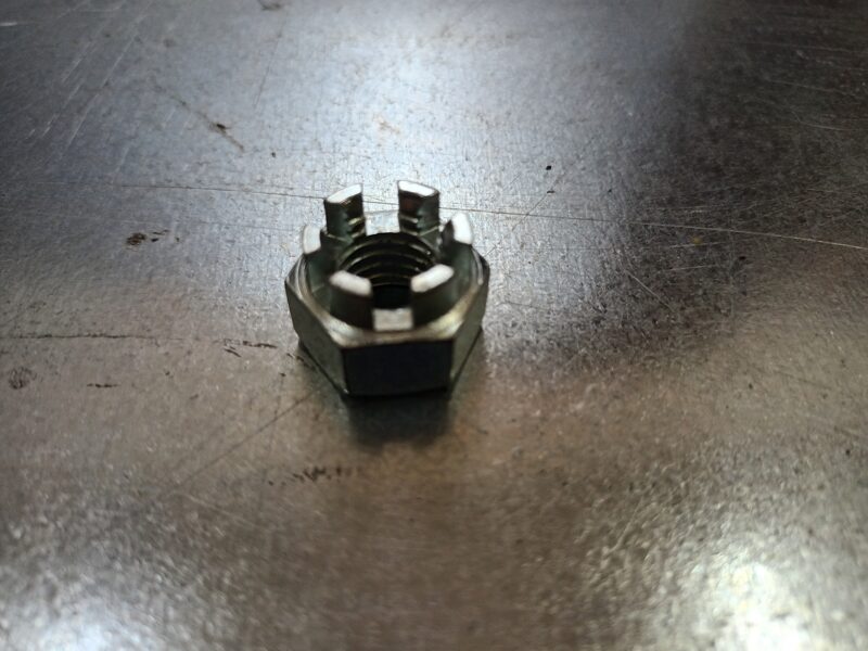 Uzgrieznis (cilp.skr.) DIN935 M12Zn